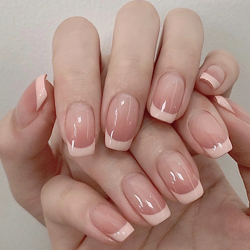 Nail Art Red Cherry - フレンチスクエアレッドチェリーフェイクネイル,チャーム付きプレス,ホワイト,ショート,キュート,スティック,ミディアム,24個