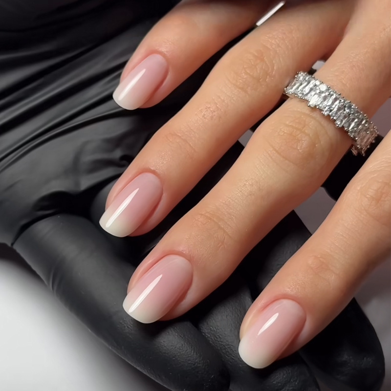 Nail Art Pink - 24枚入り シンプルバレエグリッター 取り外し可能ネイル ピンクグラデーションフレンチスクエア 付け爪 ショートフルカバーネイルチップ