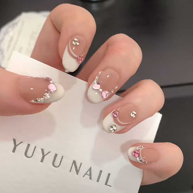 10枚入り ホワイトフレンチピンクハートダイヤモンドマニキュ - Nail Art Pink のレビューと価格