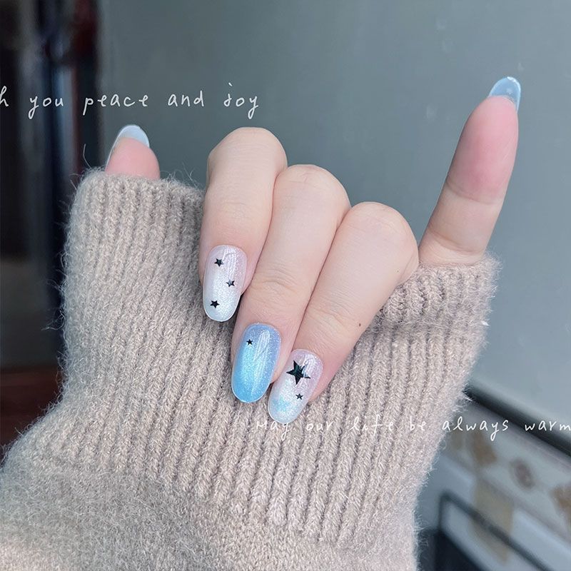 10枚入り ショートラウンドプレスオンネイル ブルーホワイト - Nail Art Gliter のレビューと価格