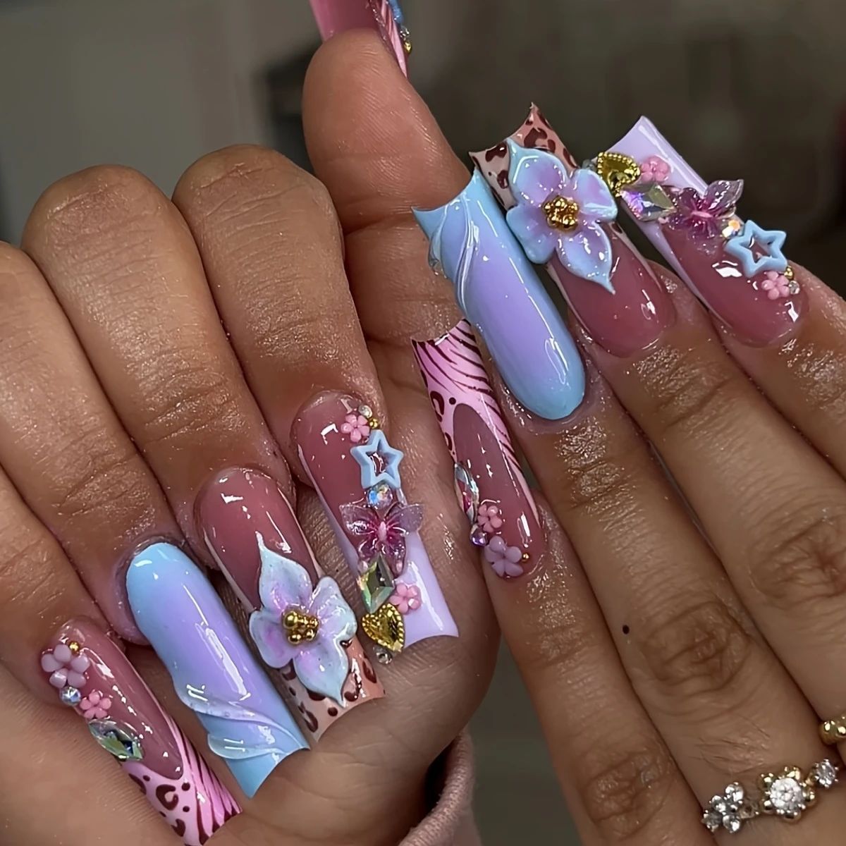 24枚入りウェアラブルスクエアプレスオンネイルサマースウィー - Nail Art Gliter のレビューと価格