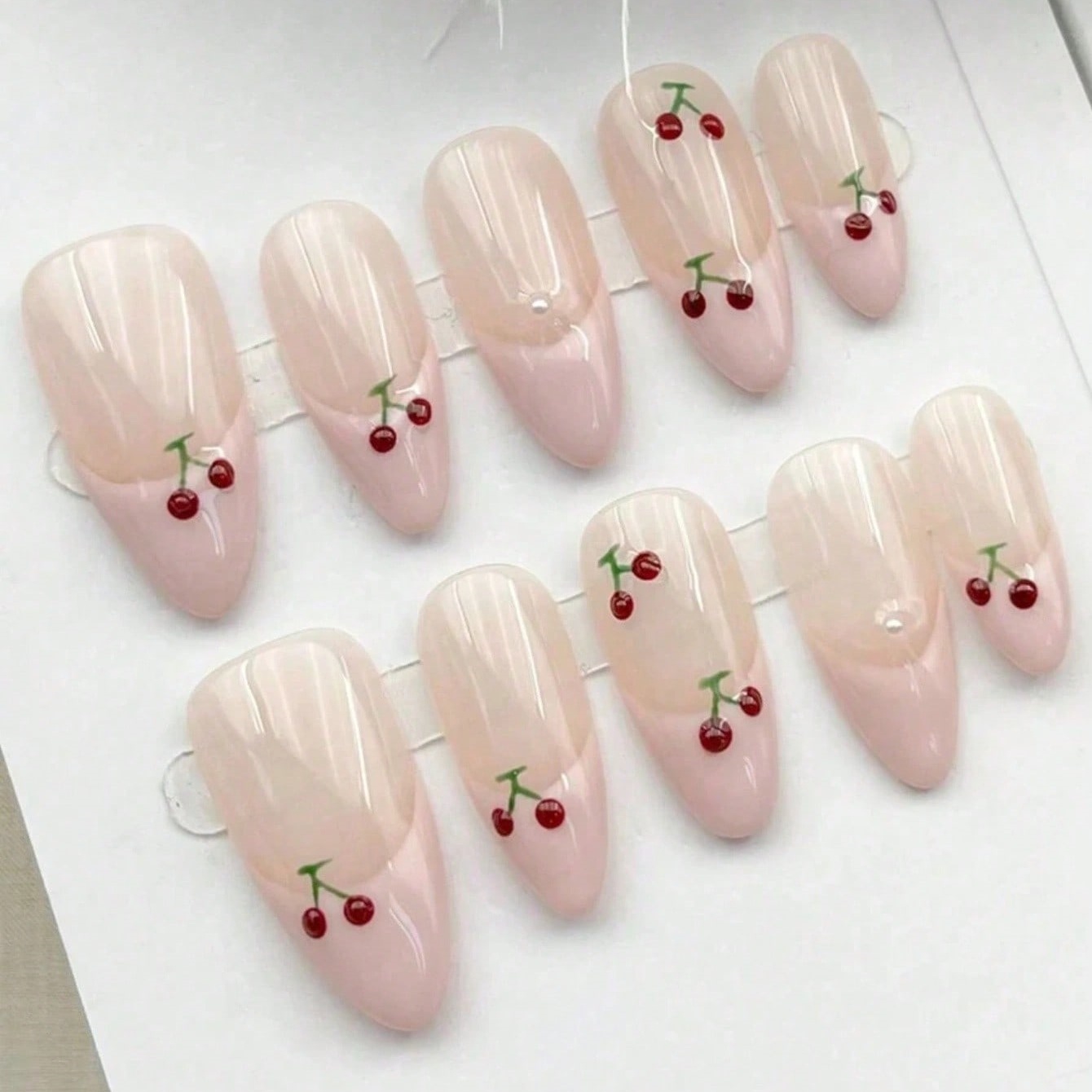 10個入りミディアムアーモンドヌードピンク手描きチェリーネイ - Nail Art Pink のレビューと価格