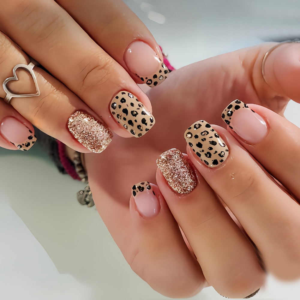 女性・女の子向けのショート・ロング・フェイクネイル、ファッシ - Nail Art Gliter のレビューと価格