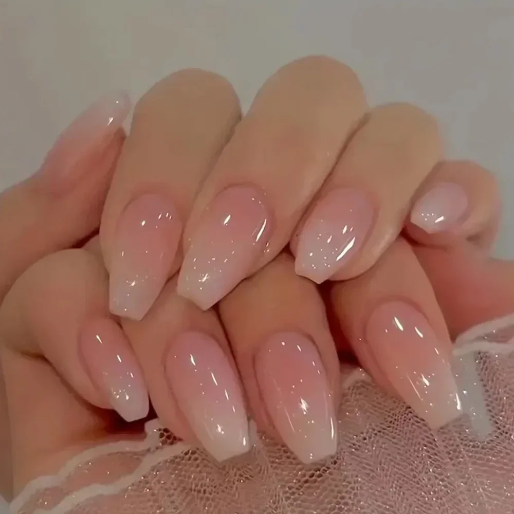 24pc プレスオンネイルブラックグラデーションバレエ付け爪 - Nail Art Pink のレビューと価格