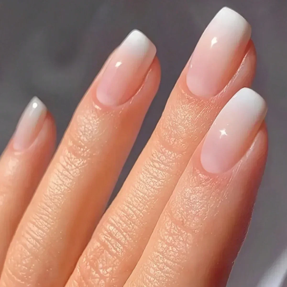 24pc プレスオンネイルブラックグラデーションバレエ付け爪 - Nail Art Pink のレビューと価格