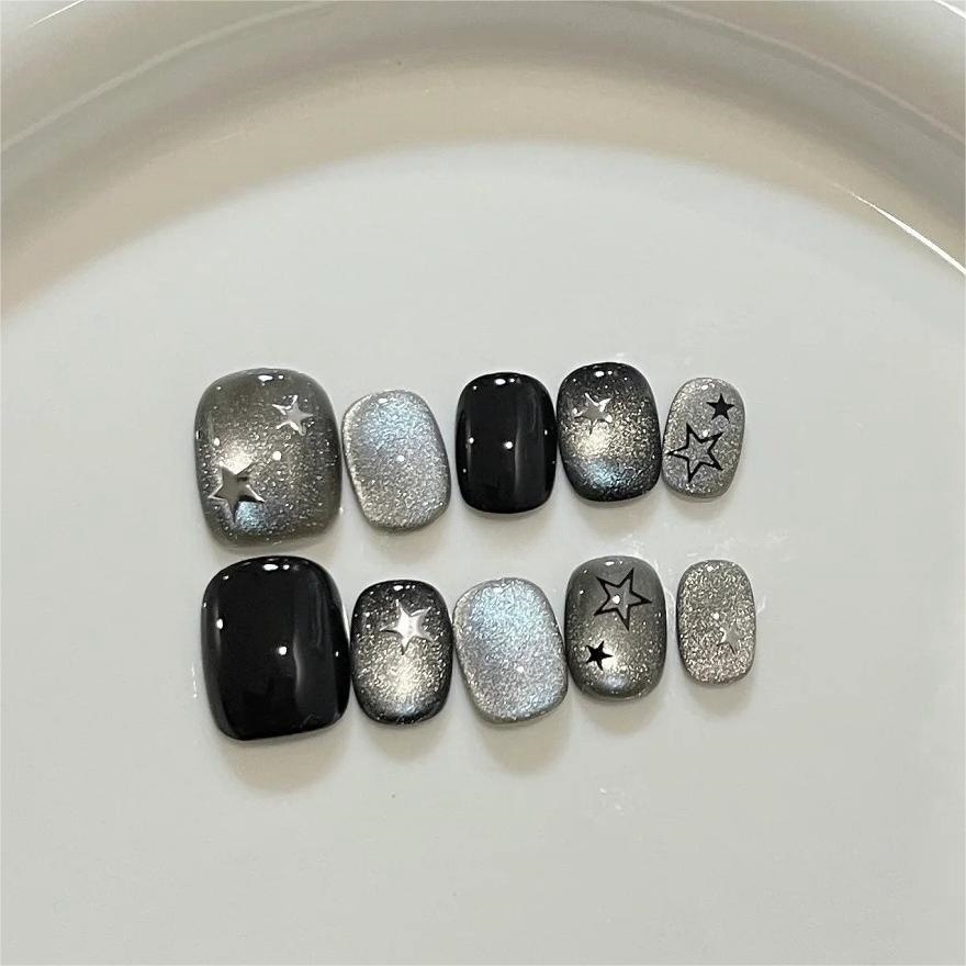 10枚入り チェック柄 スター プレスオンネイル スイート  - Nail Art Gliter のレビューと価格