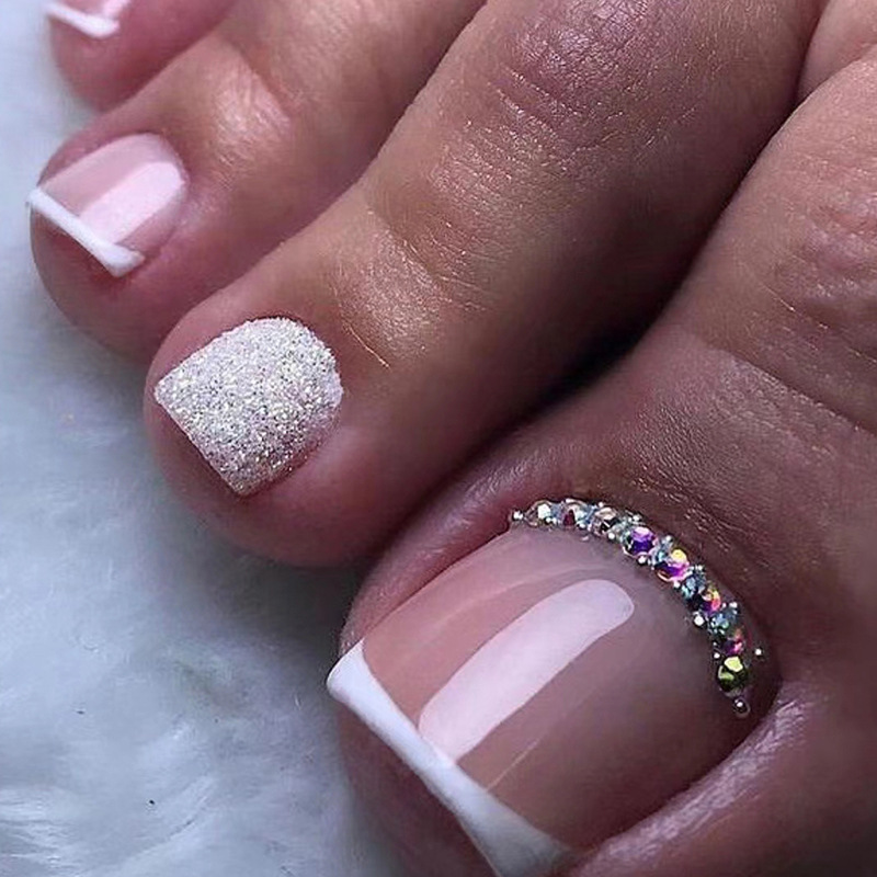 24枚入り ワインレッド ショートスクエアヘッド トゥネイル - Nail Art Gliter のレビューと価格