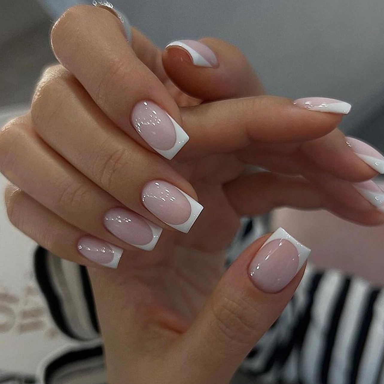 24枚入り シンプルバレエグリッター 取り外し可能ネイル ピ - Nail Art Pink のレビューと価格